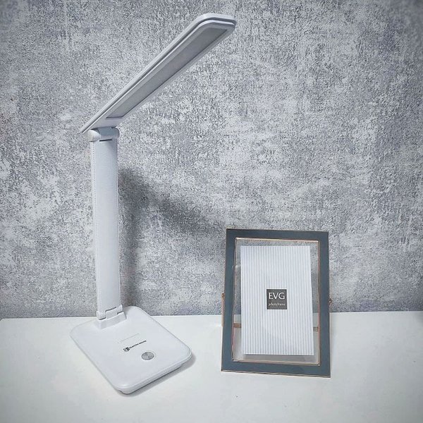 nastolnaya-lampa-electro-house-10w-2700-6500k-700lm-belaya-s-akkumulyatorom